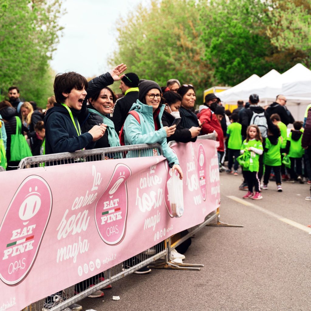Eat pink sponsor at school marathon of Milan